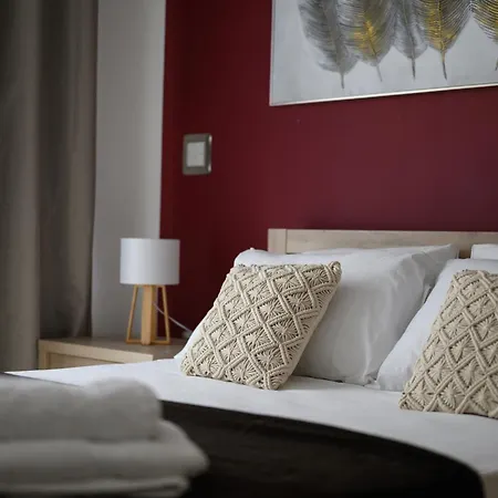 Daire Breathtaking Penthouse Crimson Court B *