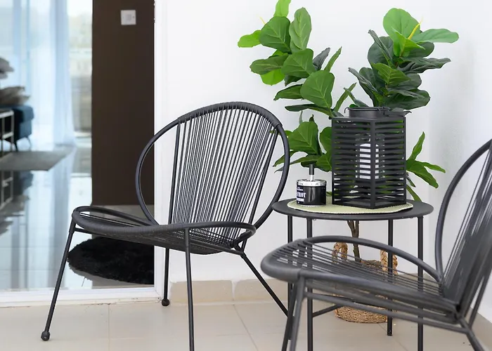 Breathtaking Penthouse Crimson Court B