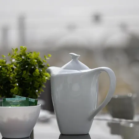 Breathtaking Penthouse Crimson Court B דירה *