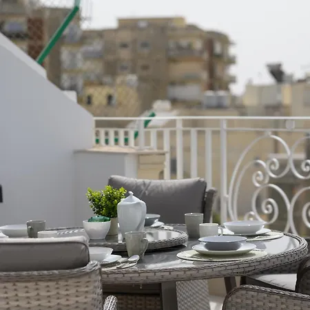 Breathtaking Penthouse Crimson Court B דירה Is-Swieqi